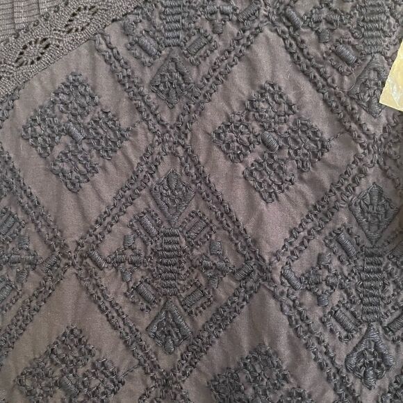 Wonderly Smocked Blouse - Picture 9 of 10